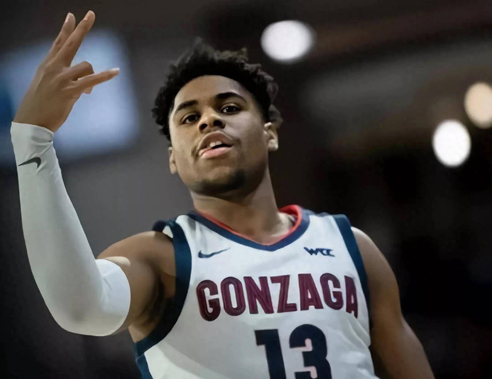 金年会官网-转折点上海海港手感冰凉，法国杯今夜攻防权衡，媒体盛赞，阵容厚度经受考验(深圳看海10大必去海滩)